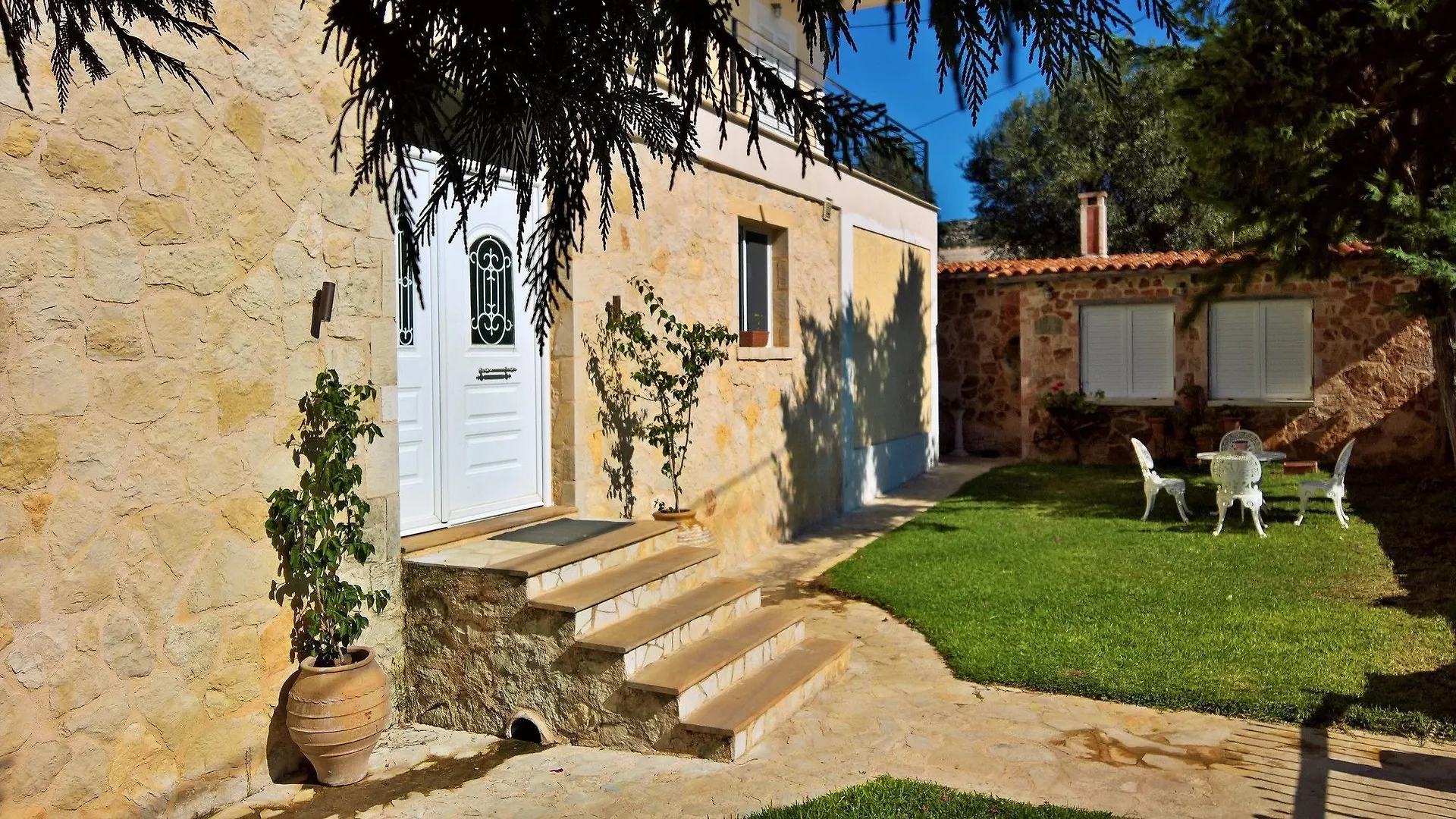 Villa Helena 아르고스톨리온